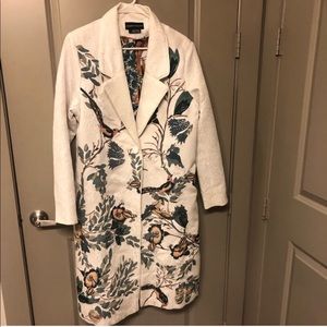 Gorgeous foliage print coat